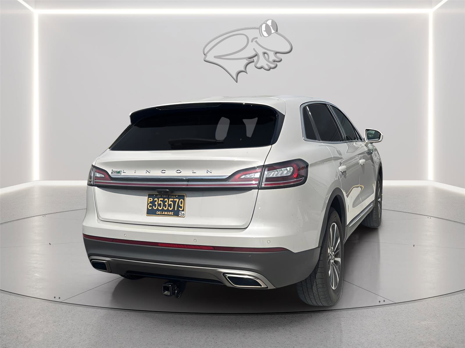 Used 2023 Lincoln Nautilus FWD image 7