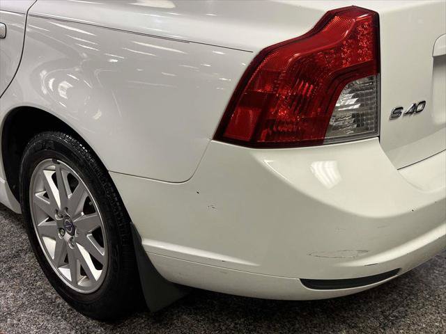Used 2008 Volvo S40 2.4i FWD image 6