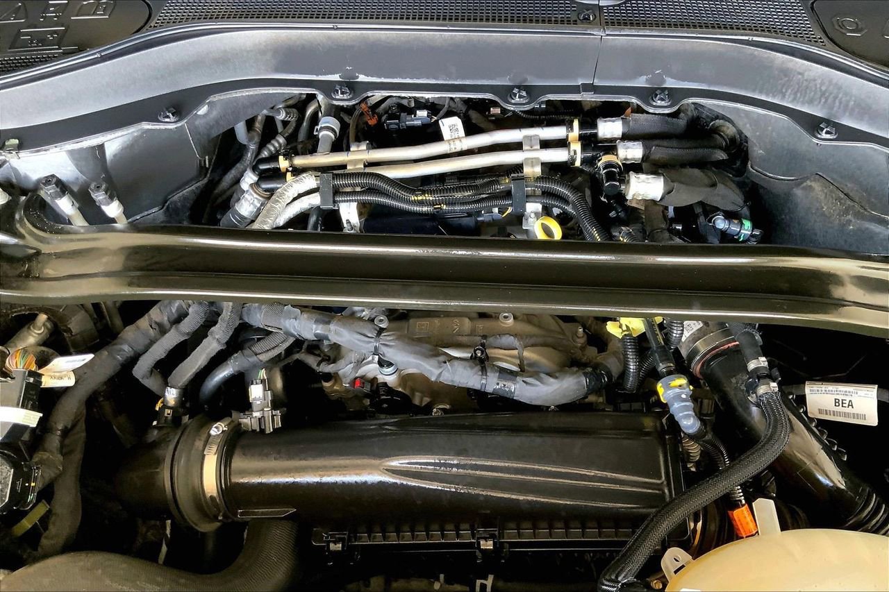 Certified 2025 Ford Explorer ST-Line image 32