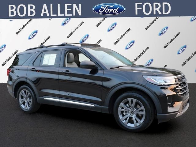 Used 2025 Ford Explorer Active w/ Active Comfort Package AWD/4WD image 2