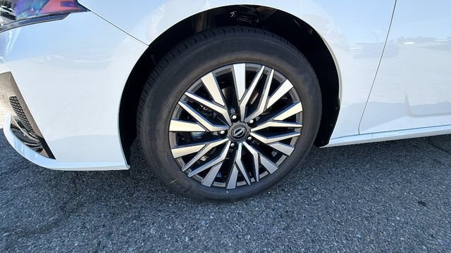 New 2026 Nissan Altima 2.5 SV FWD image 10
