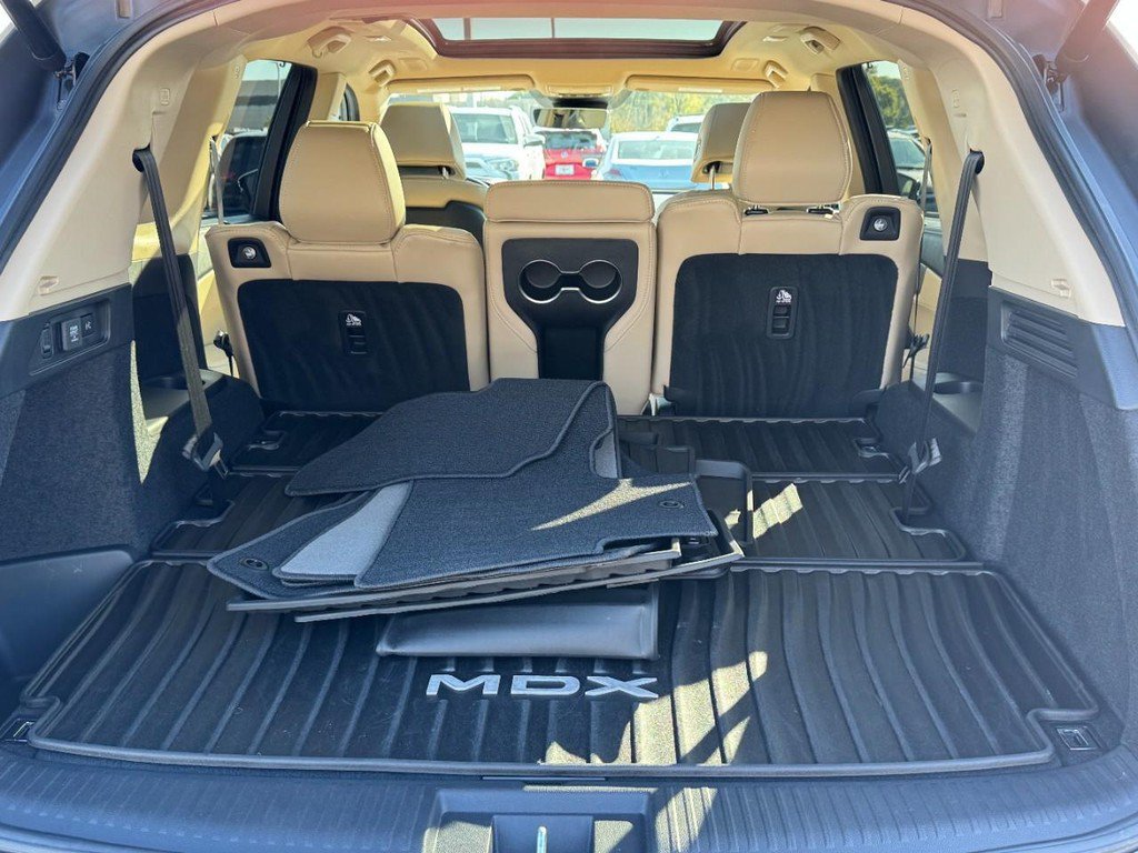 Certified 2025 Acura MDX w/ Technology Package AWD/4WD image 5