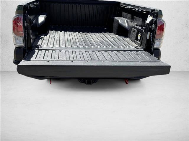 Certified 2021 Toyota Tacoma TRD Off-Road AWD/4WD image 8