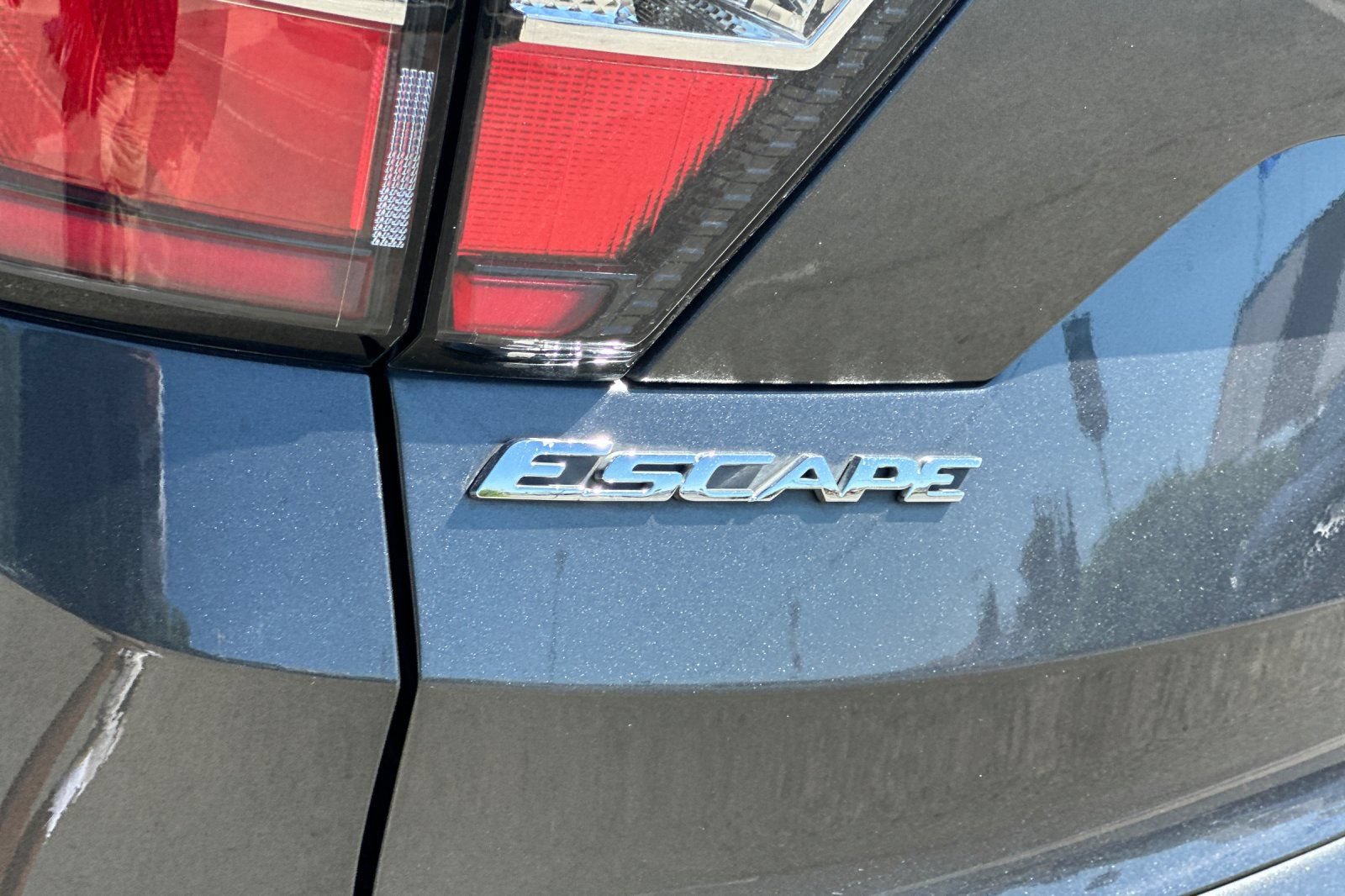 Used 2018 Ford Escape SEL AWD/4WD image 25