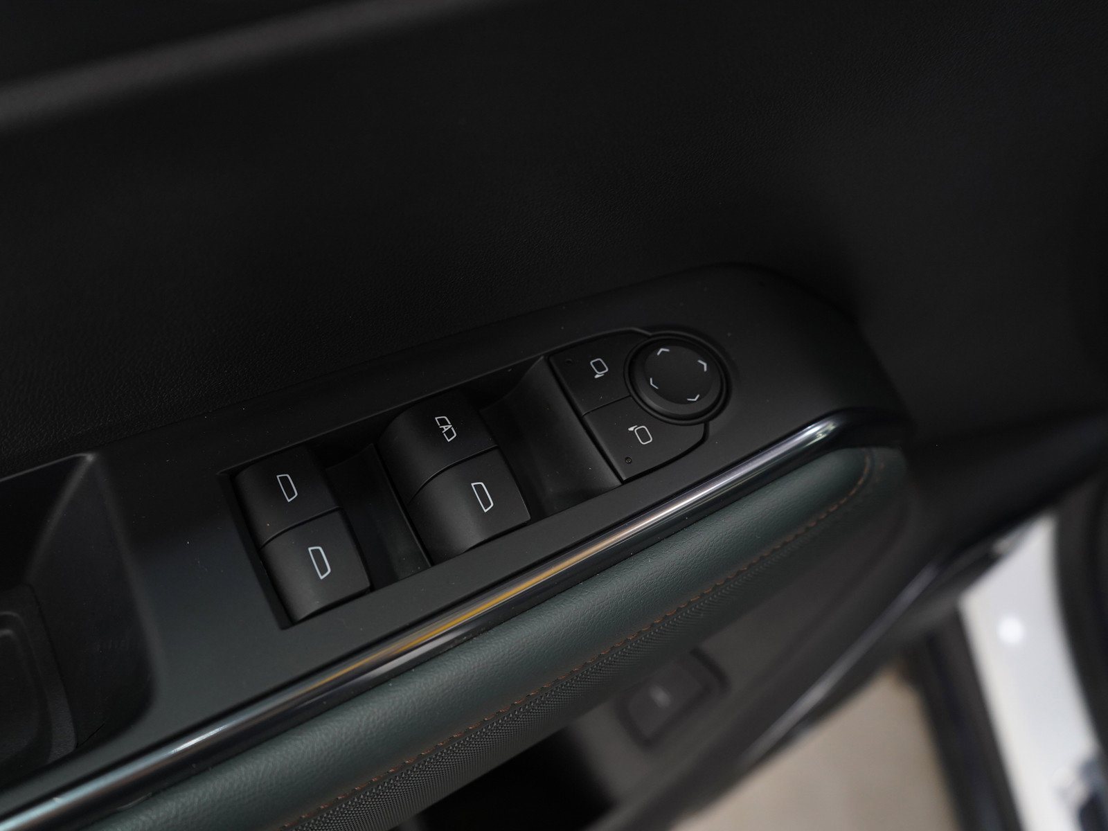 Used 2024 GMC Acadia AT4 w/ Super Cruise Package image 19