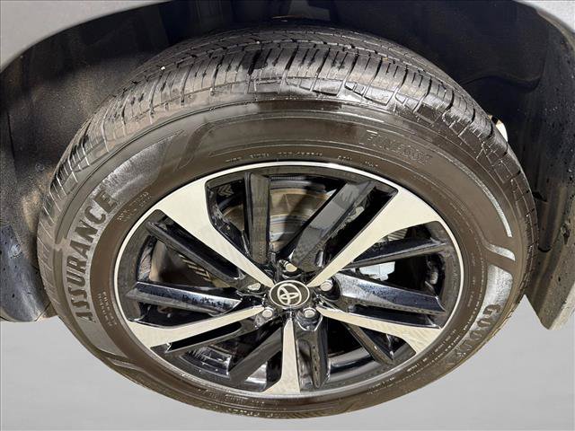 Used 2024 Toyota Corolla Cross AWD Hybrid w/ Convenience Package image 21