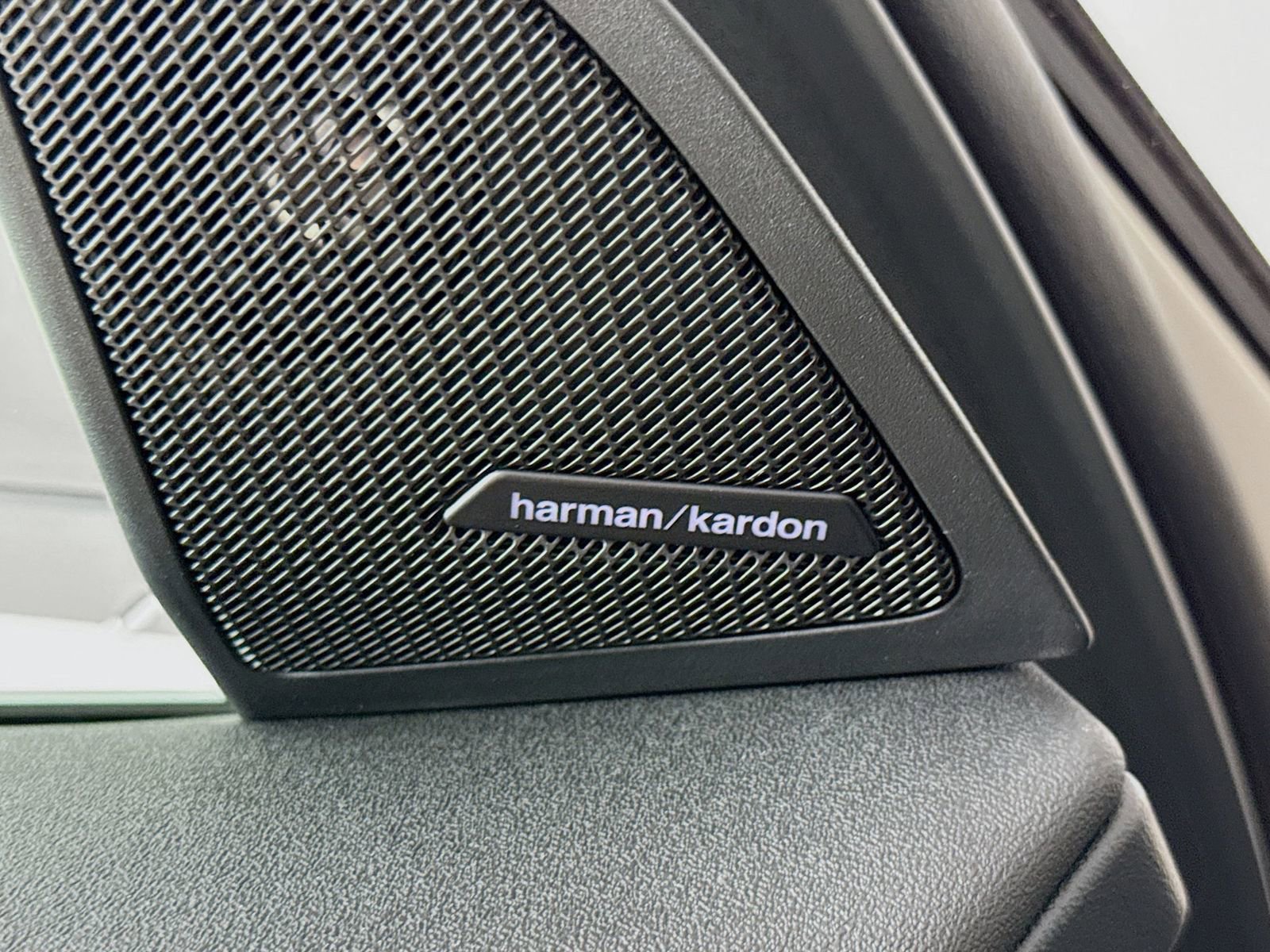 Used 2025 BMW X3 xDrive30i w/ Premium Package image 18