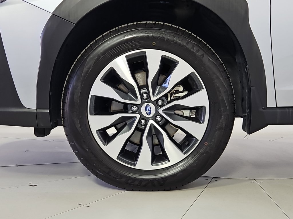 Certified 2024 Subaru Outback Limited AWD/4WD image 5