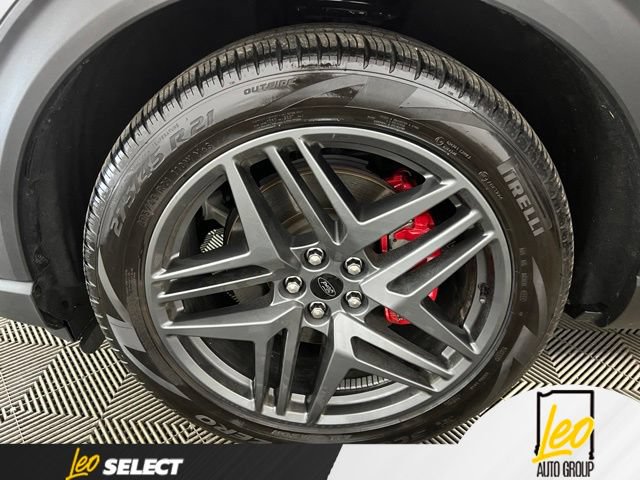 Used 2025 Ford Explorer ST AWD/4WD image 24