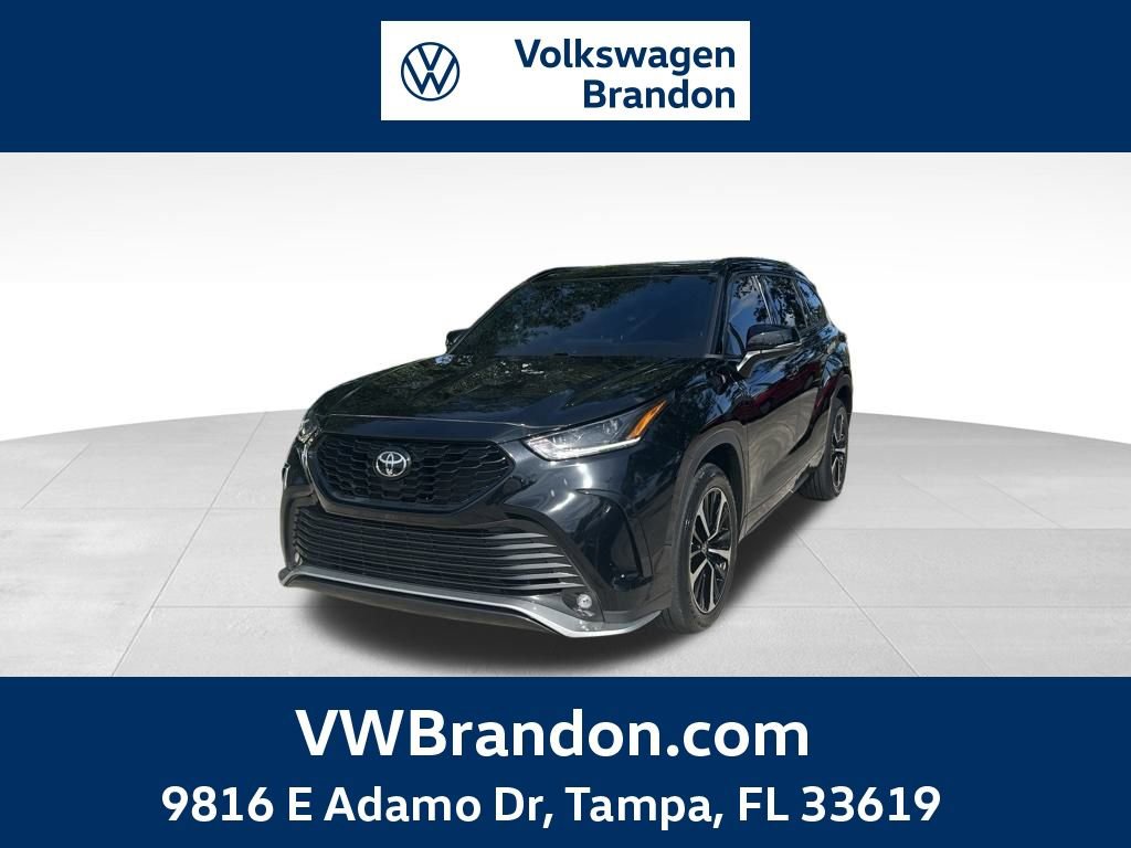 Used 2022 Toyota Highlander XSE
