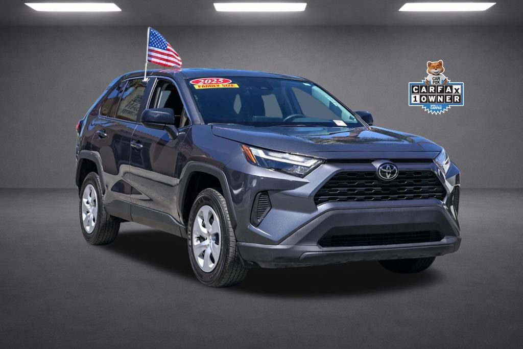 Used 2025 Toyota RAV4 LE AWD/4WD image 2