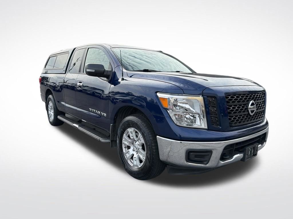 Used 2019 Nissan Titan SV image 5