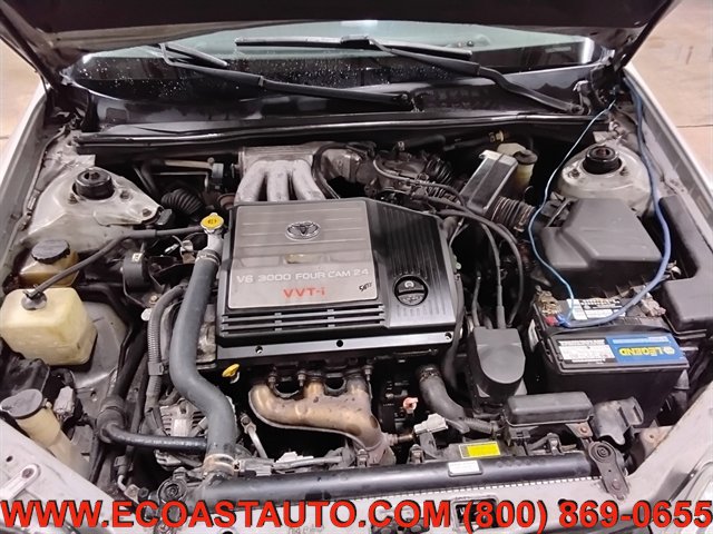 Used 2000 Toyota Avalon XLS FWD image 9