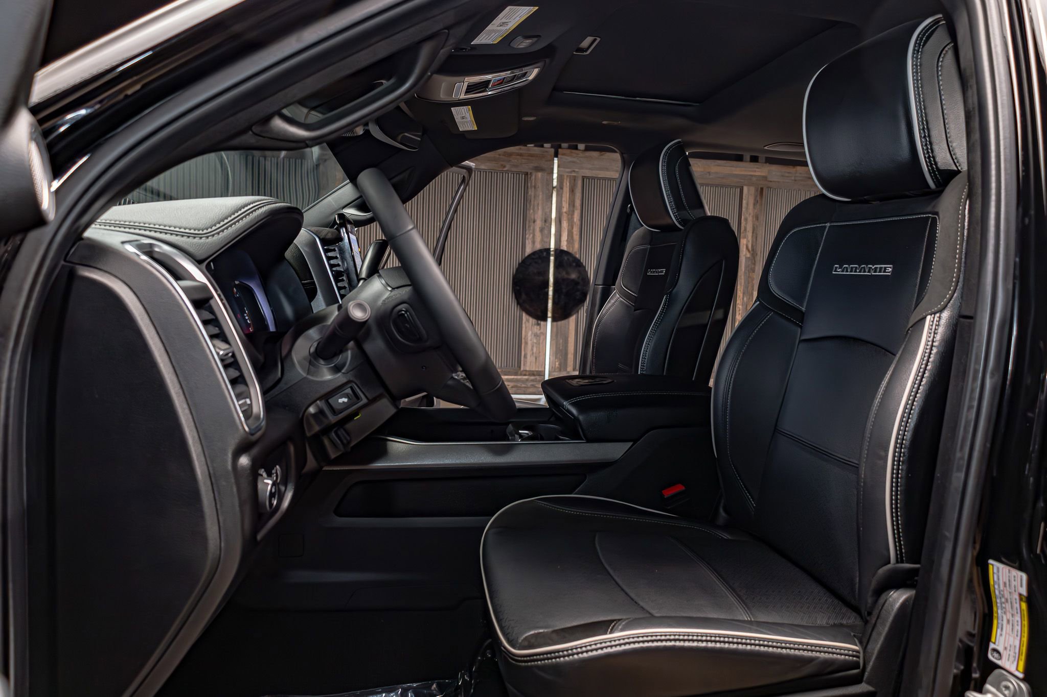 Used 2025 RAM 3500 Laramie image 25
