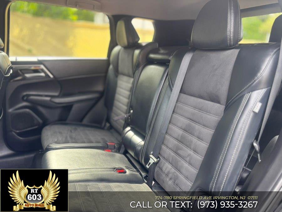 Used 2024 Mitsubishi Outlander AWD image 9