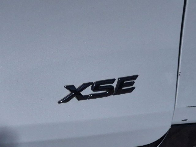 Certified 2025 Toyota Sienna XSE w/ XSE Plus Package AWD/4WD image 32