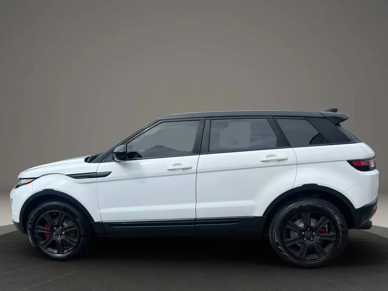 Used 2017 Land Rover Range Rover Evoque SE Premium AWD/4WD image 8