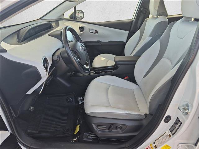 Used 2021 Toyota Prius Prime Limited FWD image 16