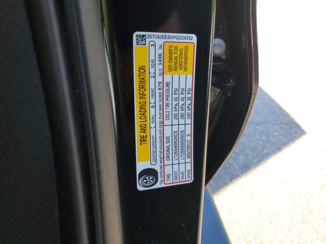 Used 2023 GMC Sierra 1500 AT4 w/ Technology Package AWD/4WD image 32