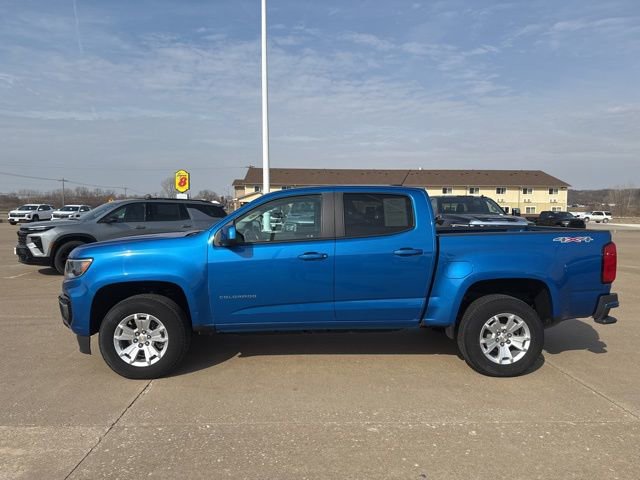 Used 2022 Chevrolet Colorado LT AWD/4WD image 9