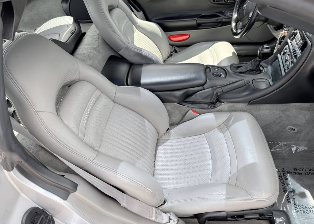 Used 1999 Chevrolet Corvette Coupe RWD image 26
