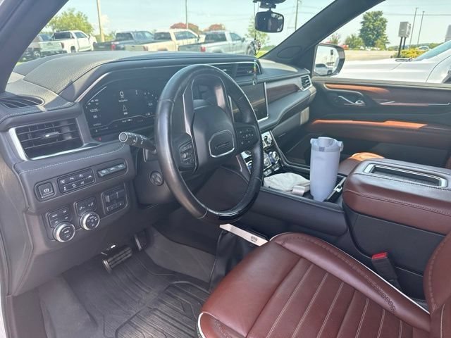 Used 2024 GMC Yukon XL Denali Ultimate AWD/4WD image 37