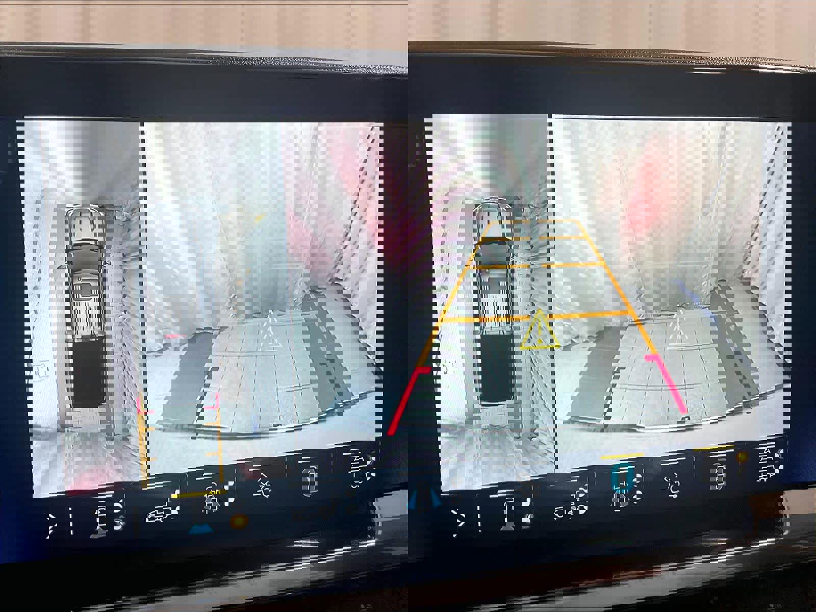 Used 2022 Chevrolet Silverado 1500 High Country w/ High Country Premium Package image 19