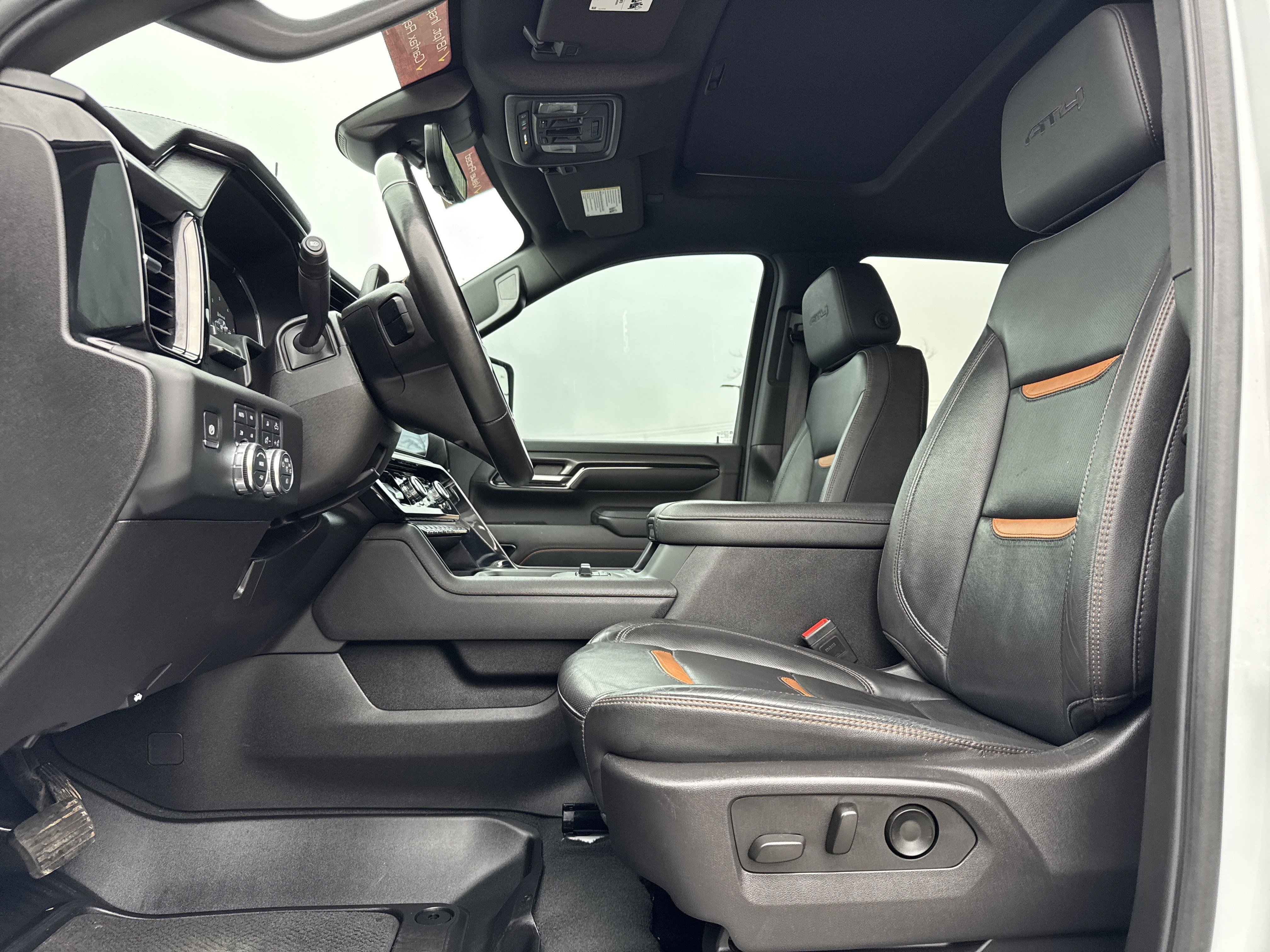 Used 2024 GMC Sierra 2500 AT4 w/ AT4 Premium Plus Package image 16