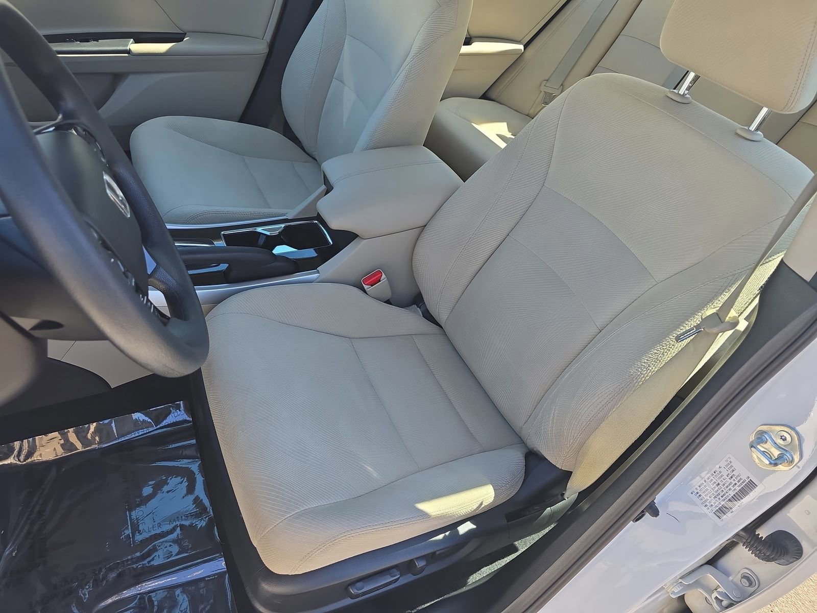 Used 2016 Honda Accord EX image 17