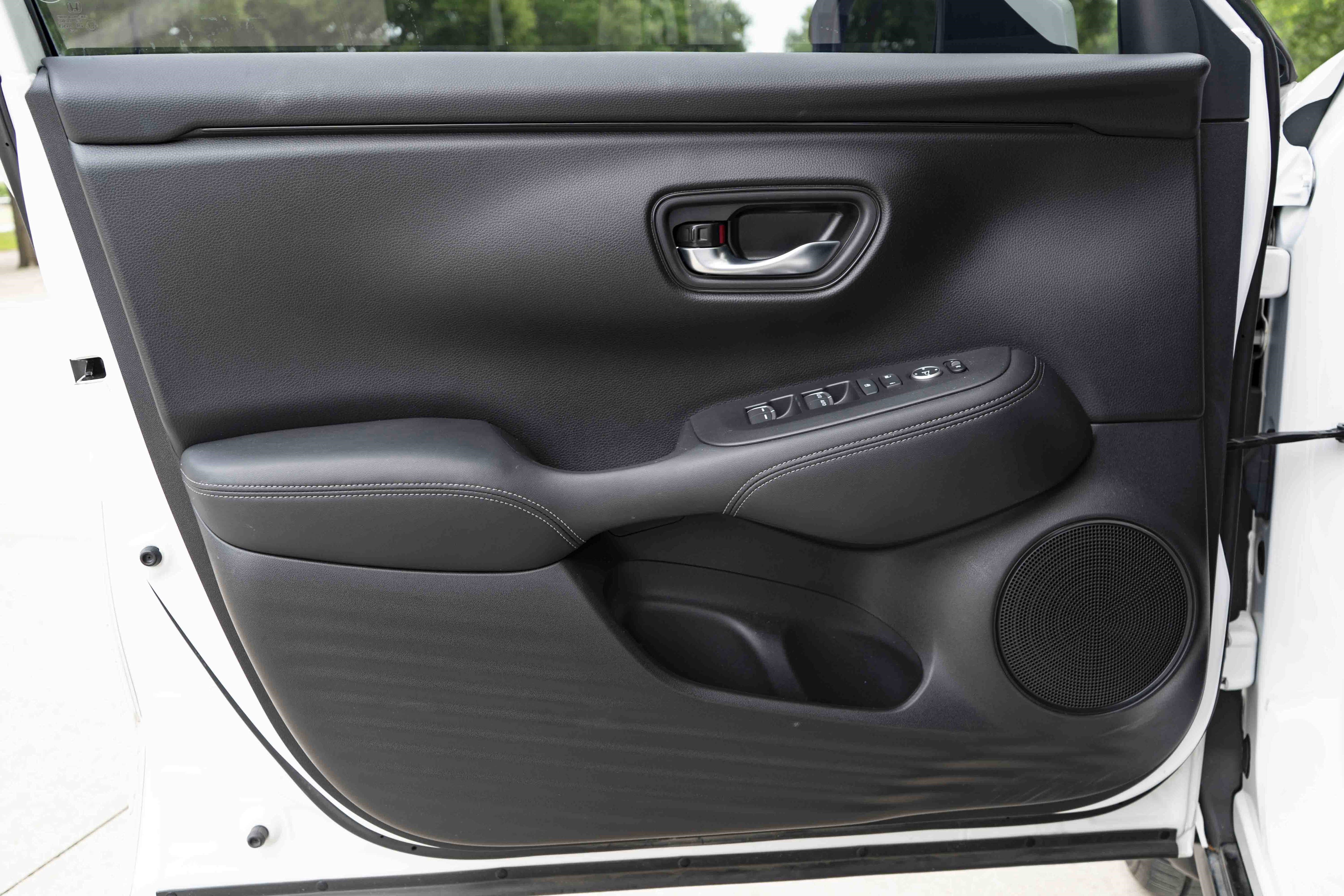 Used 2024 Honda HR-V EX-L image 38