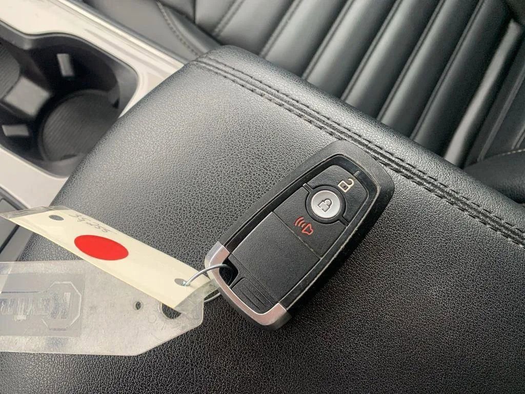 Used 2023 Ford Edge SEL image 30