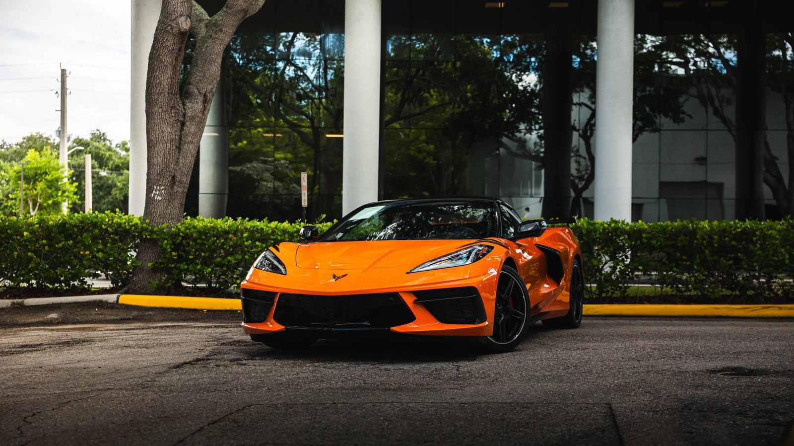 Used 2023 Chevrolet Corvette Stingray Premium Conv w/ Battery Protection Package RWD image 2