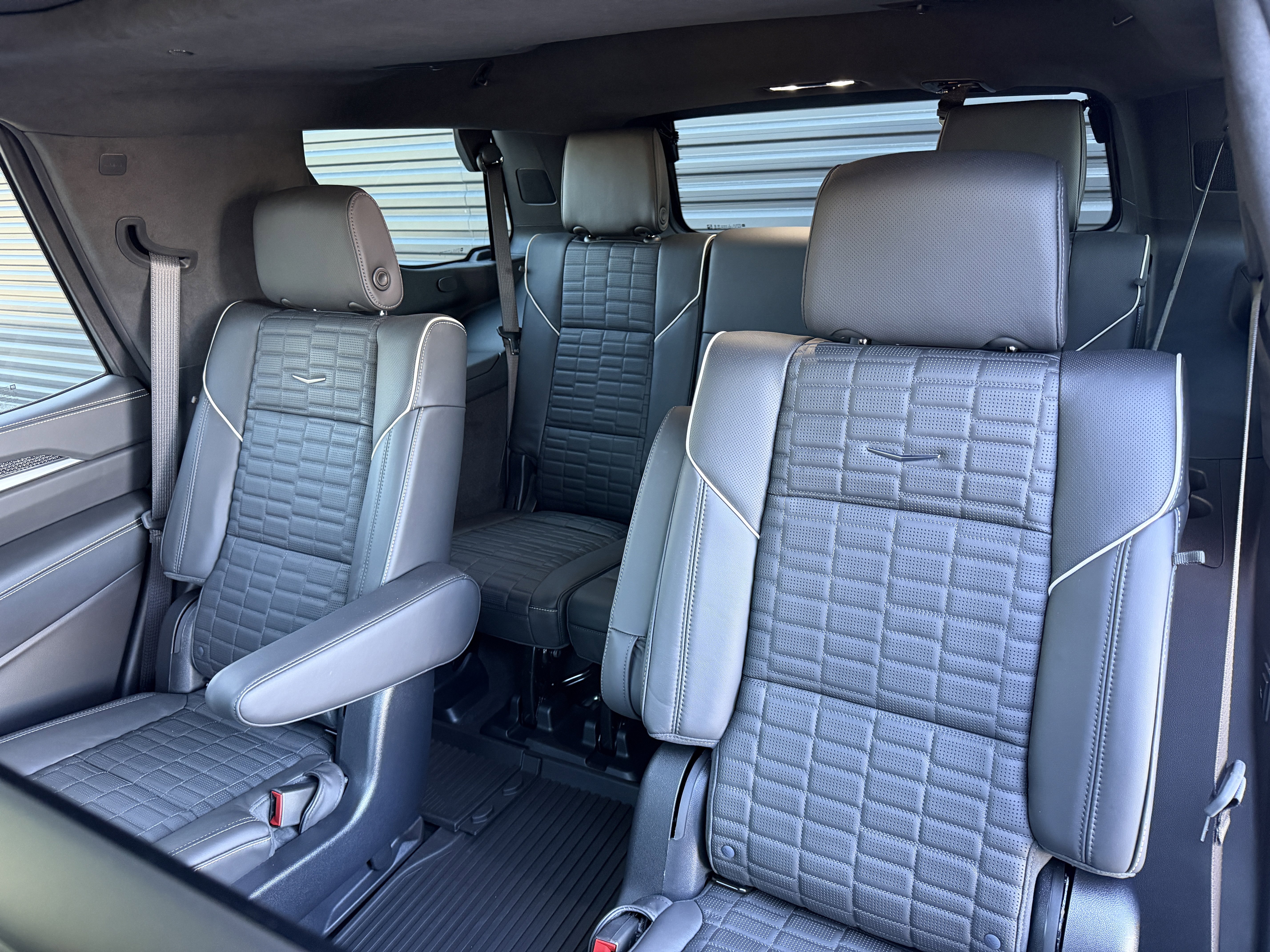 Used 2025 Cadillac Escalade V image 18