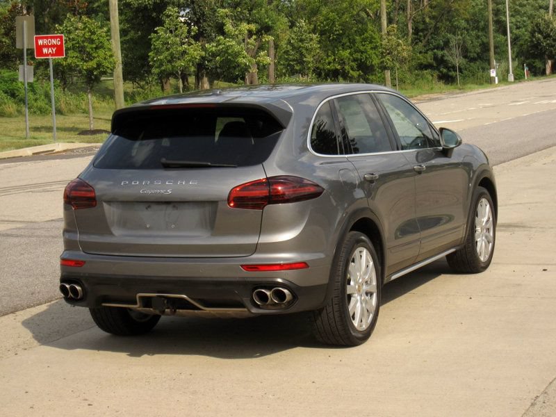 Used 2018 Porsche Cayenne S w/ Premium Package Plus AWD/4WD image 12