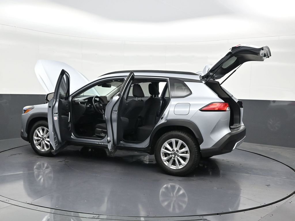 Used 2023 Toyota Corolla Cross LE FWD image 34