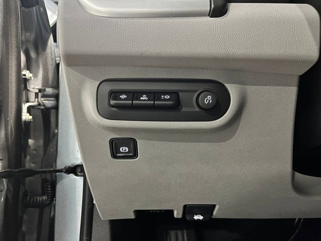 Certified 2023 GMC Terrain SLT w/ Infotainment Package II image 26