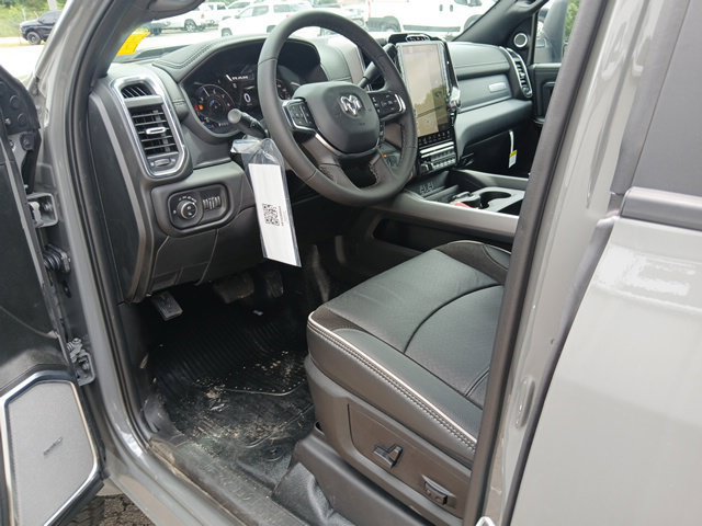 New 2026 RAM 4500 4x4 Crew Cab DRW w/ Laramie Trim Package image 62