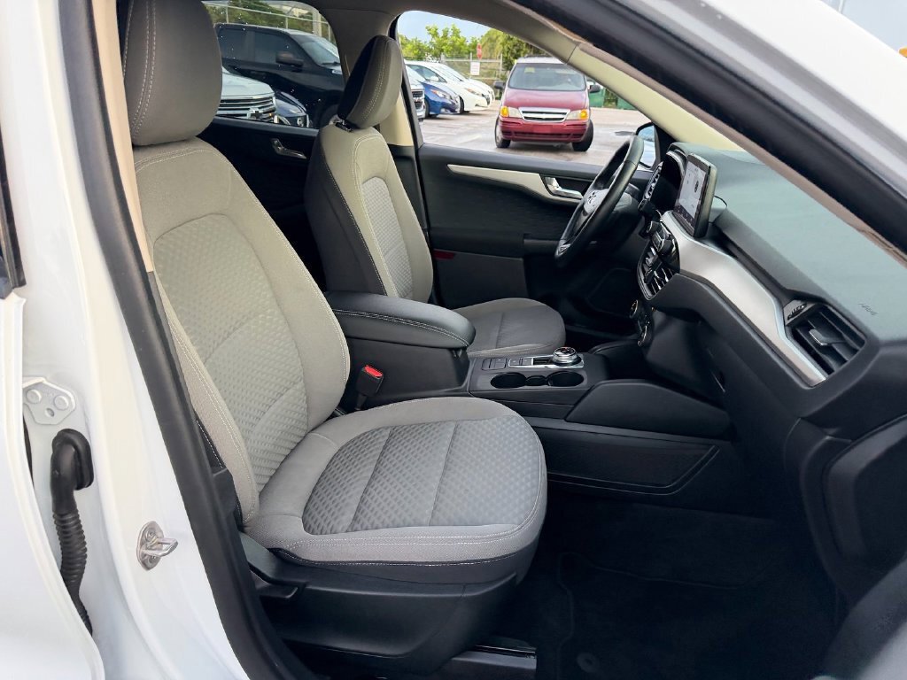 Used 2020 Ford Escape SE Sport AWD/4WD image 17