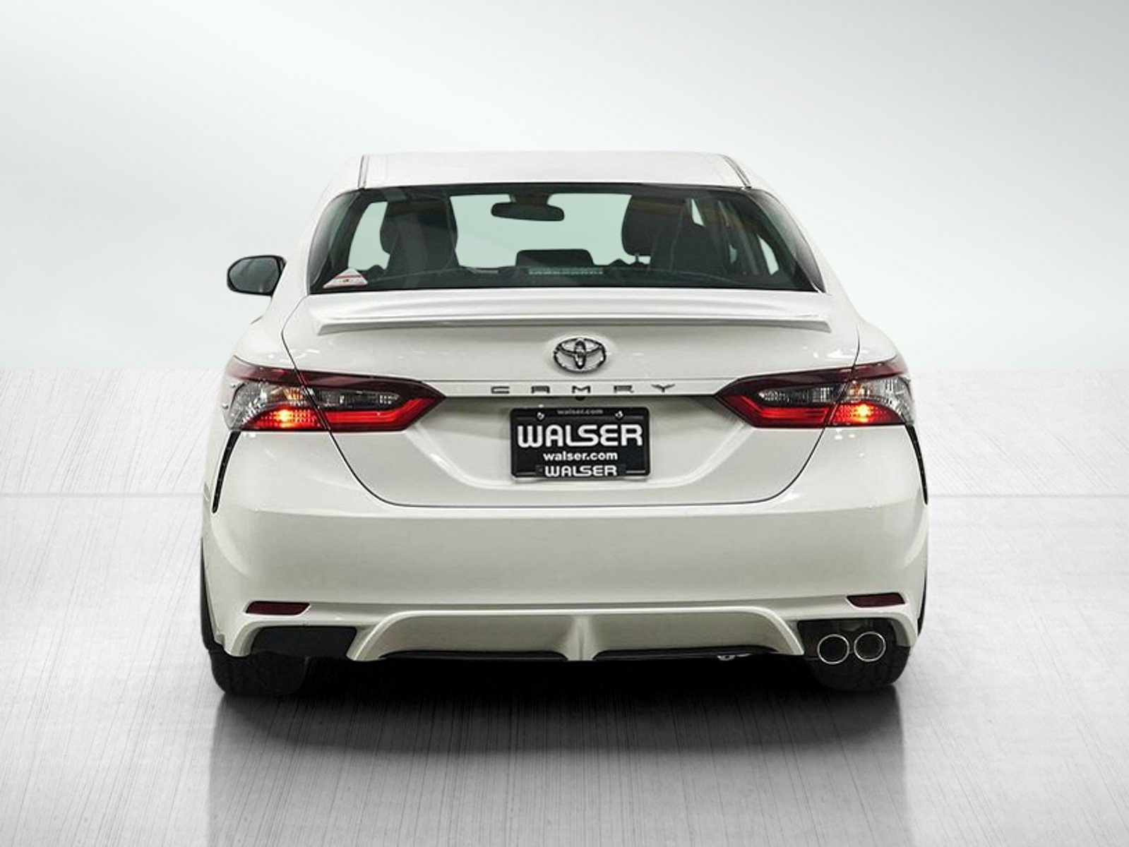 Used 2023 Toyota Camry SE FWD image 4