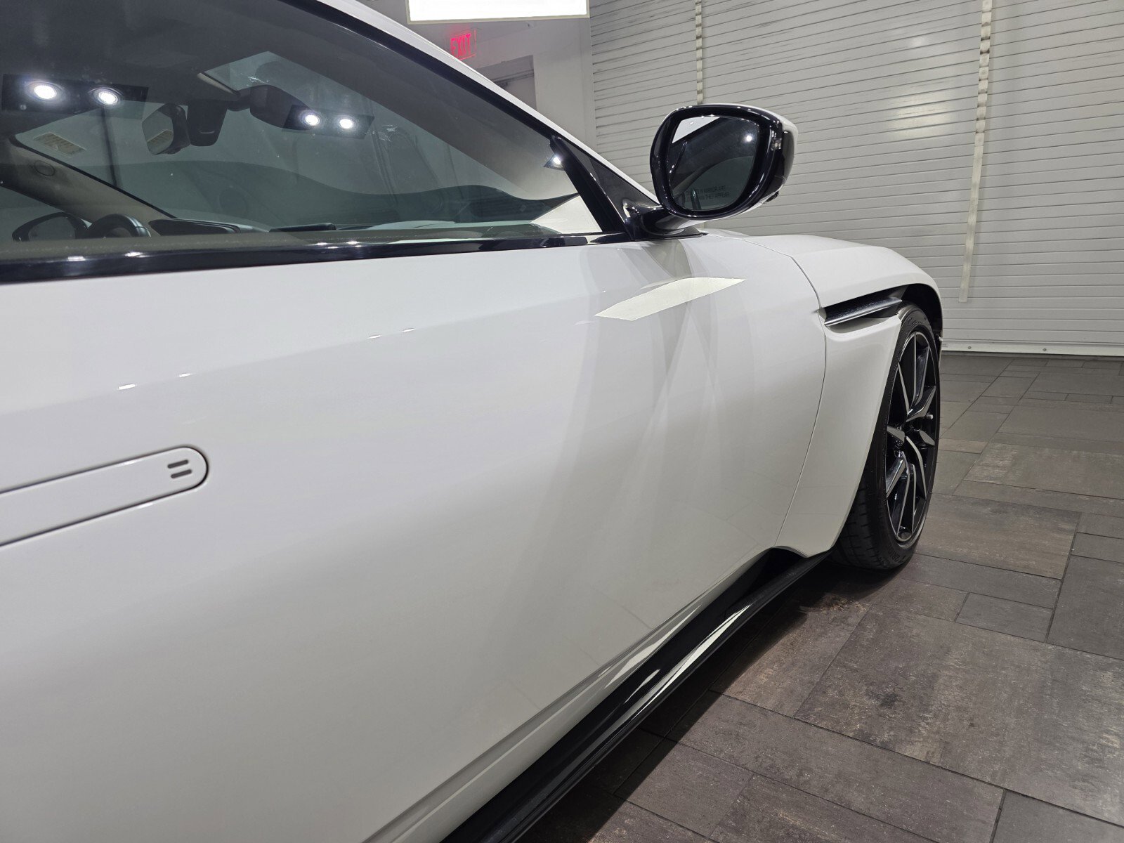 Used 2023 Aston Martin DB11 Coupe image 9