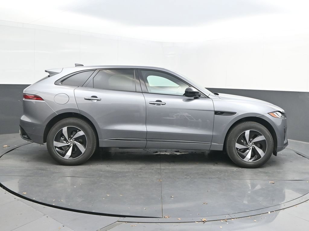 New 2026 Jaguar F-PACE R-Dynamic S image 8