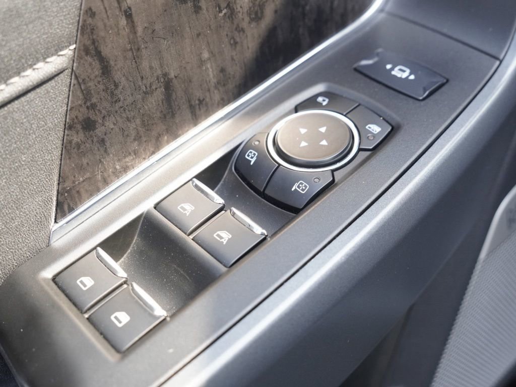 Used 2023 Ford F350 Lariat w/ FX4 Off-Road Package image 12