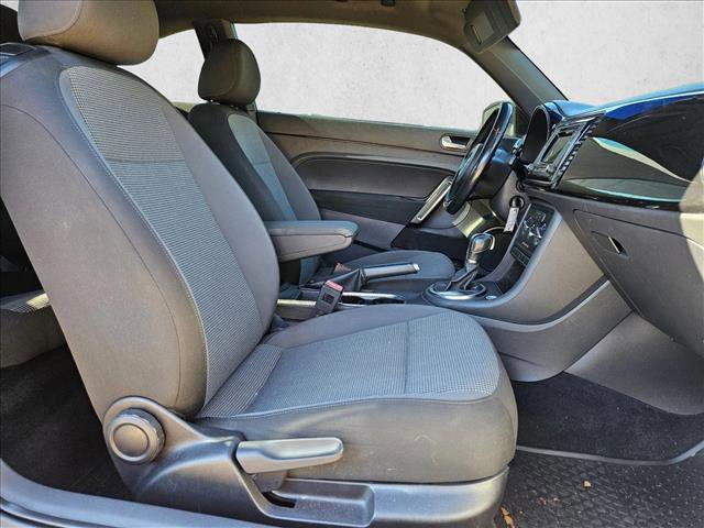 Used 2017 Volkswagen Beetle 1.8T S image 19