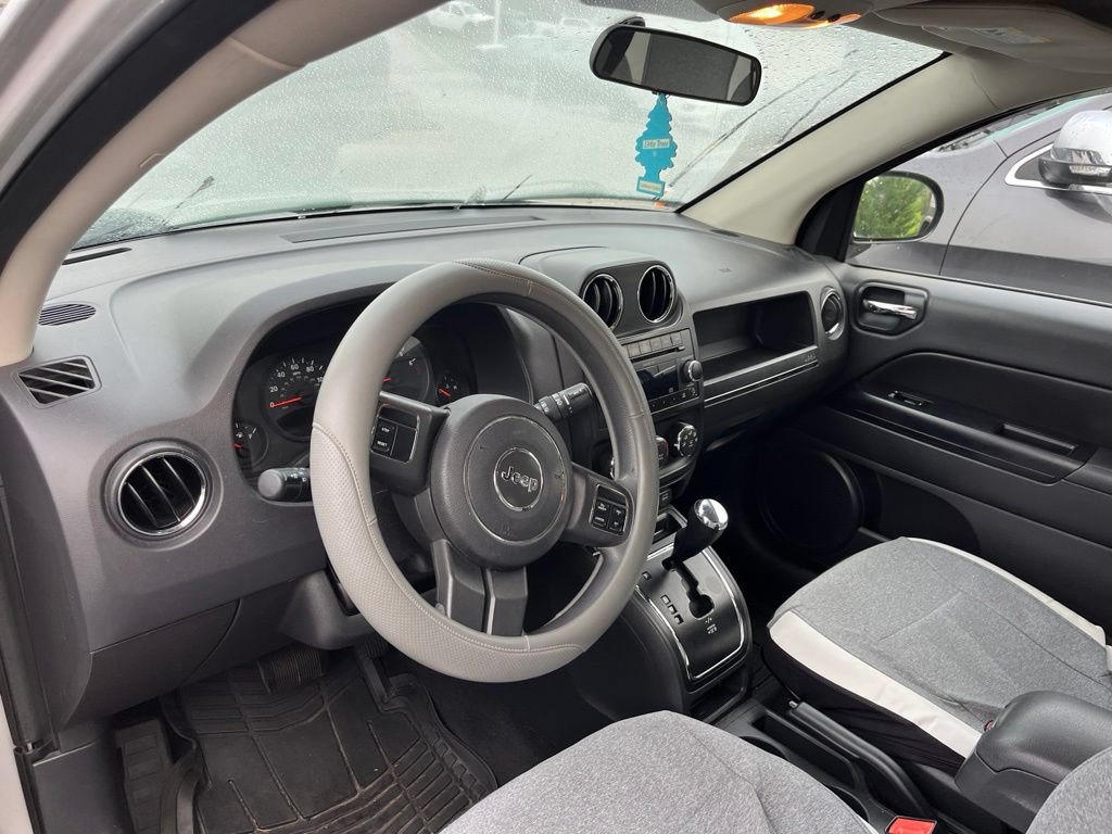 Used 2011 Jeep Compass 2WD image 6