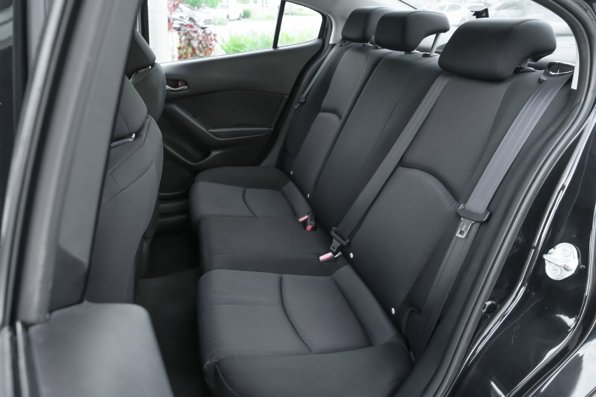 Used 2014 MAZDA MAZDA3 i Sport image 31