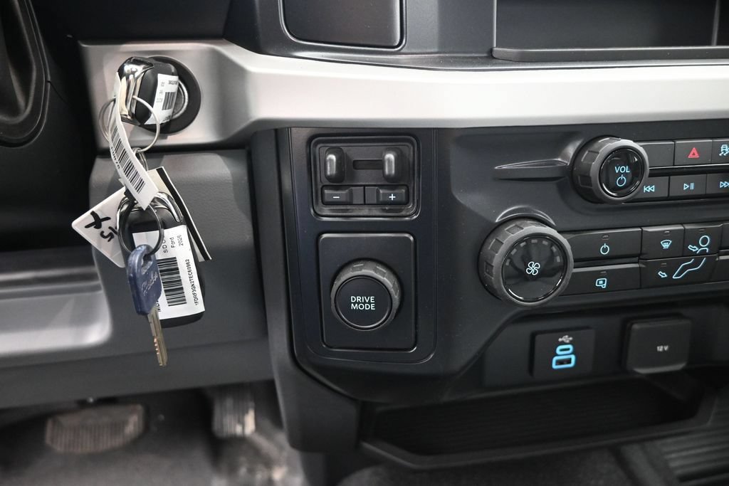 New 2026 Ford F350 XL w/ XL Chrome Package RWD image 14