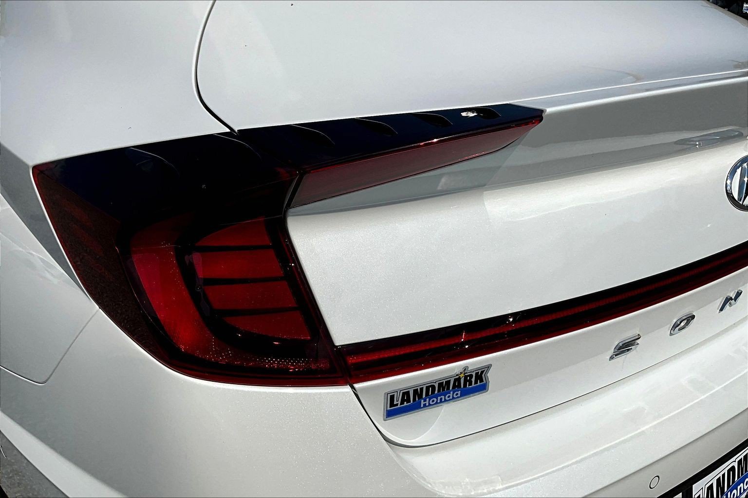 Used 2022 Hyundai Sonata Limited w/ Cargo Package FWD image 32