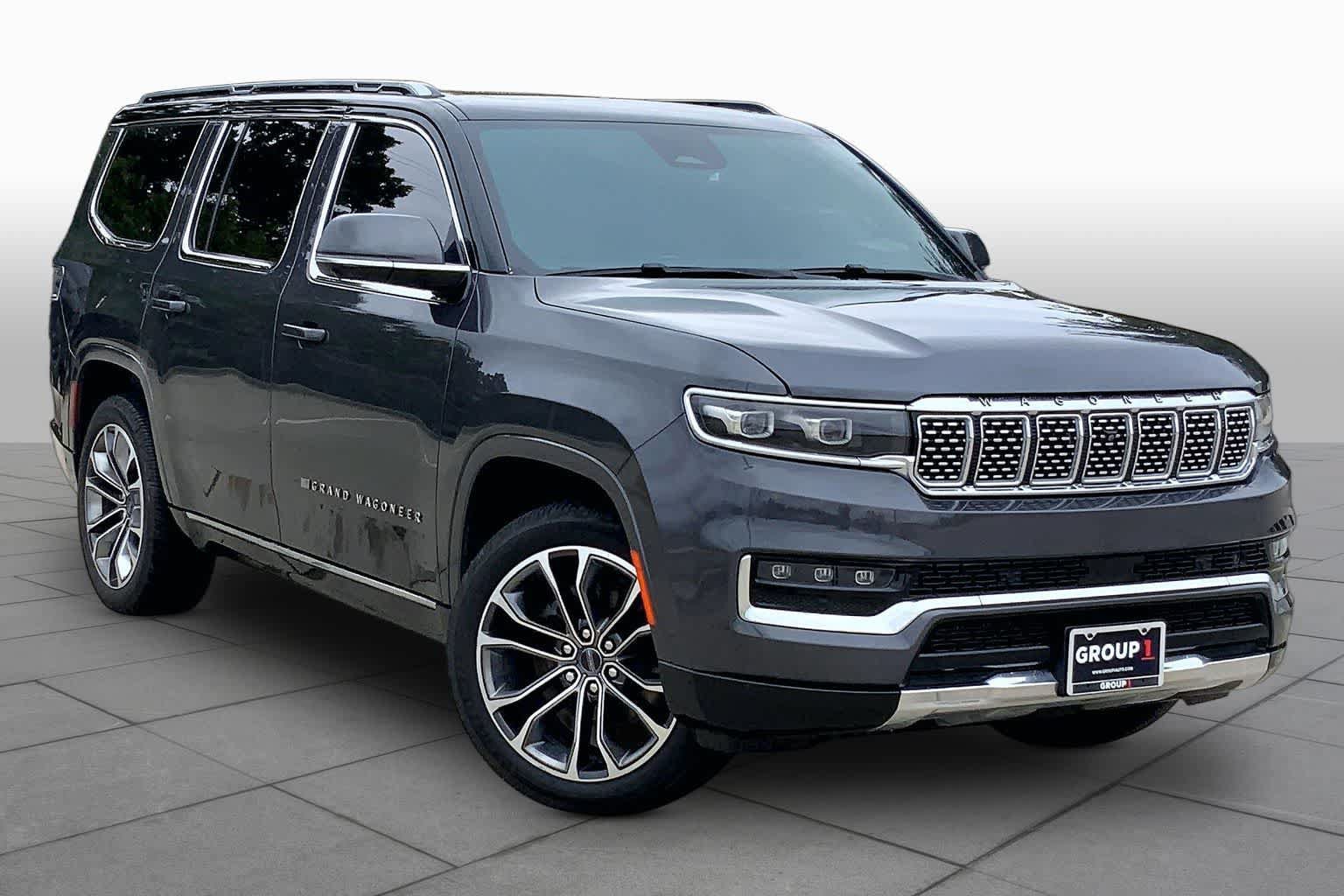 Used 2022 Jeep Grand Wagoneer Series III AWD/4WD image 3