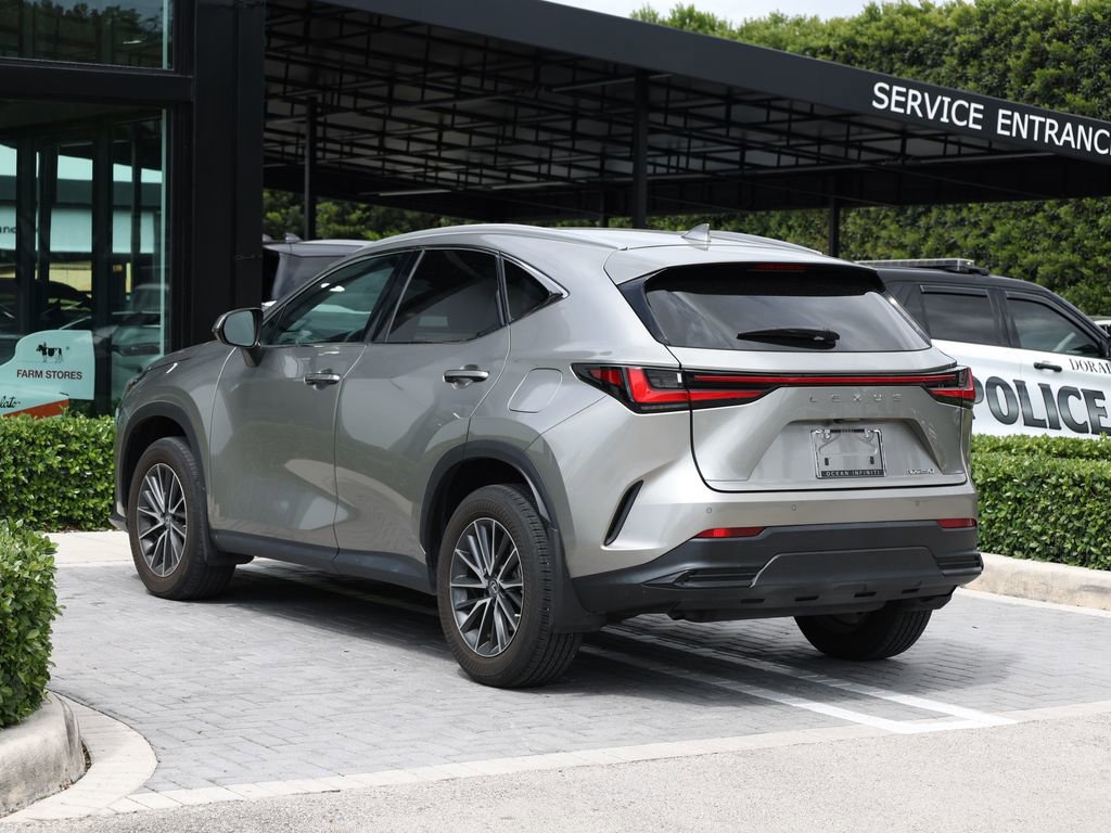 Used 2022 Lexus NX 250 FWD image 5