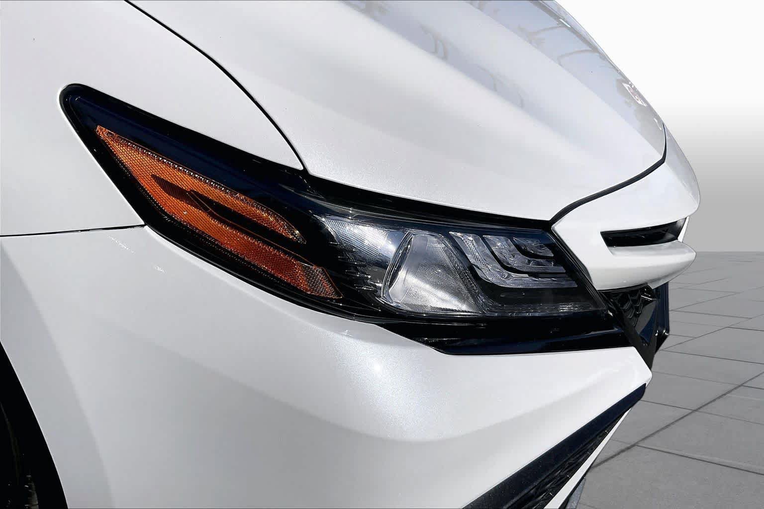 Used 2023 Toyota Camry XSE FWD image 27
